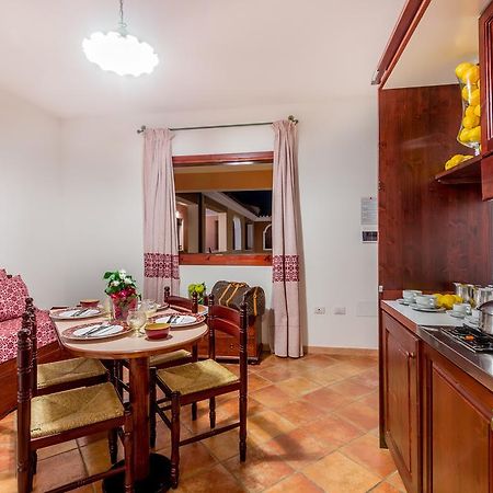 Residence Sos Alinos Cala Liberotto Exteriér fotografie